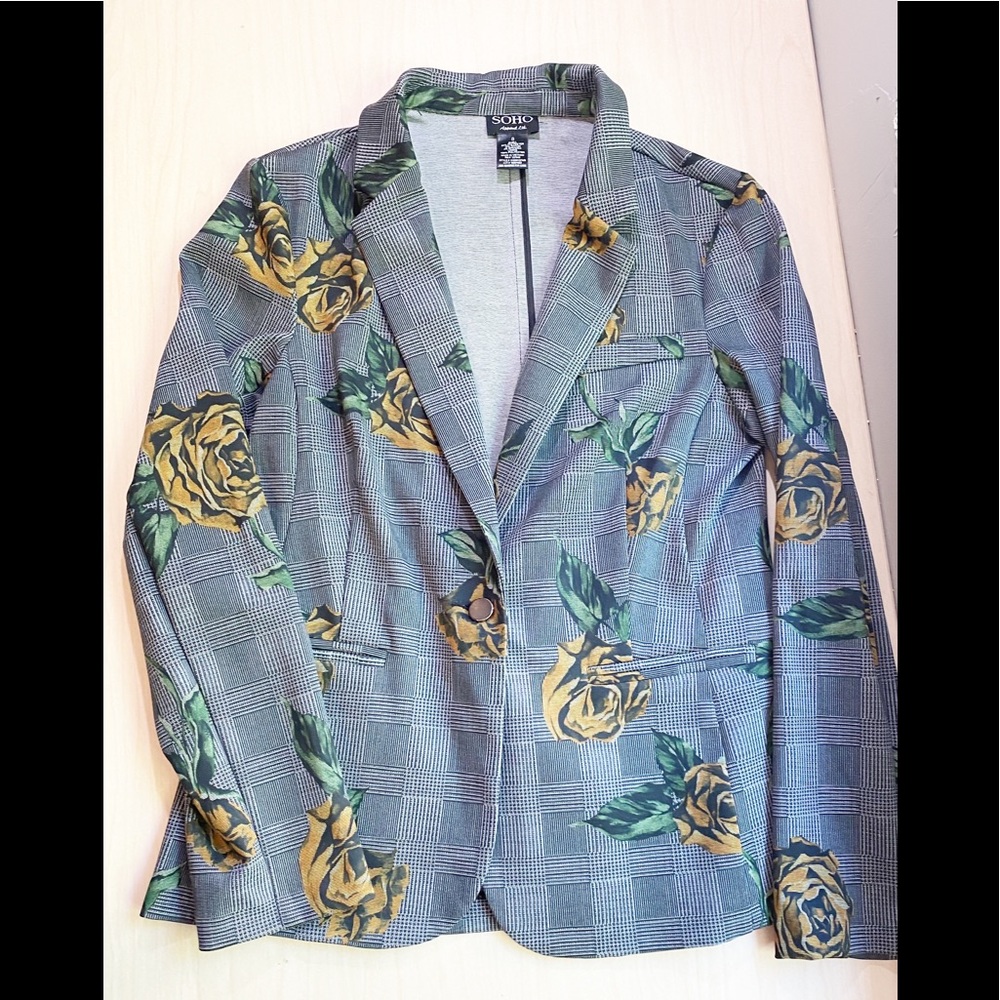 SOHO Apparel Floral Pleated Blazer